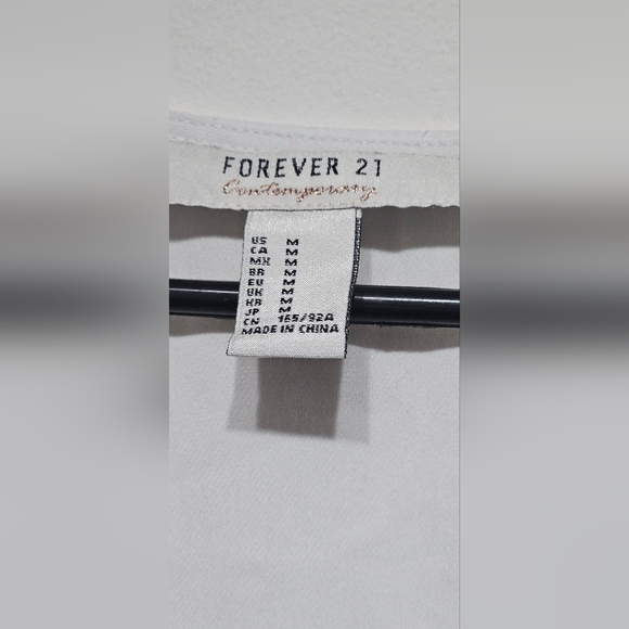 Forever 21 Wrap Around - Picture 4 of 4